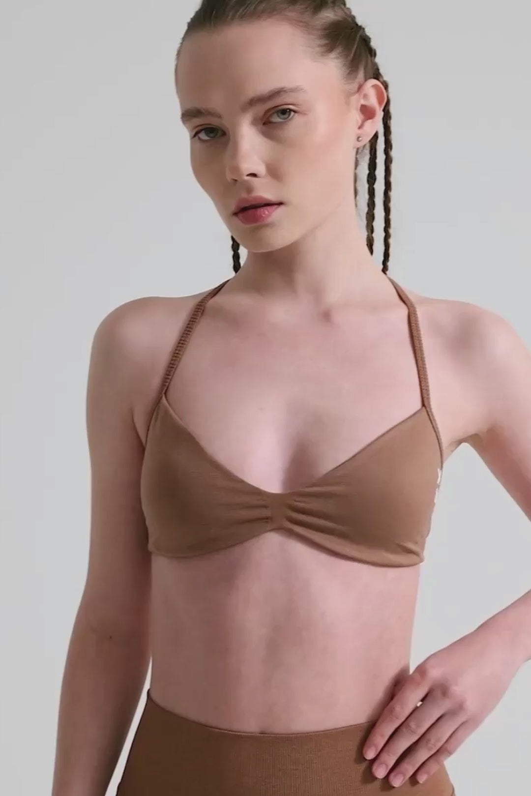 Definex Seamless Spor Açık Bralet — Mousse, Video 1