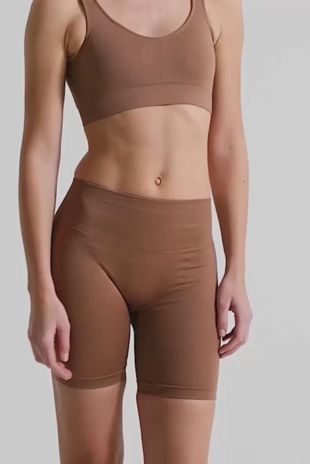 Definex Seamless Spor Tayt Şort — Mousse, Video 1